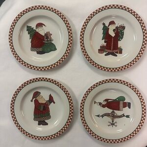 Set of 4 Debbie Mumm Christmas plates